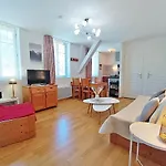 Le Venasque, T2, Centre Luchon, Wifi, Casier A Ski, Ascenseur, 4 Personnes Bagneres-de-Luchon