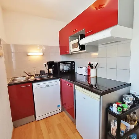 Le Venasque, T2, Centre Luchon, Wifi, Casier A Ski, Ascenseur, 4 Personnes Apartment Bagneres-de-Luchon
