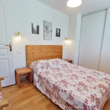 Le Venasque, T2, Centre Luchon, Wifi, Casier A Ski, Ascenseur, 4 Personnes Apartment *