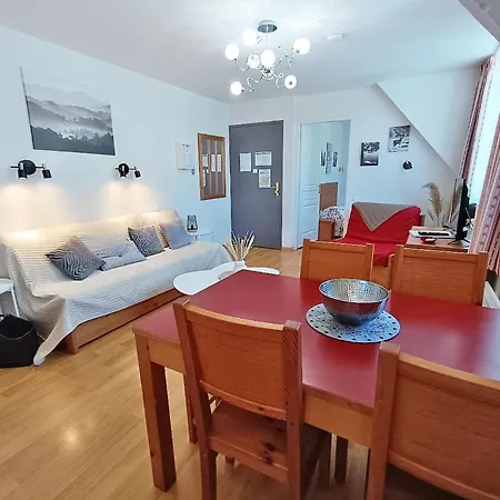 Le Venasque, T2, Centre Luchon, Wifi, Casier A Ski, Ascenseur, 4 Personnes Apartment *