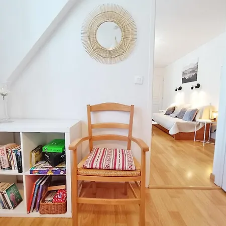 Apartment Le Venasque, T2, Centre Luchon, Wifi, Casier A Ski, Ascenseur, 4 Personnes